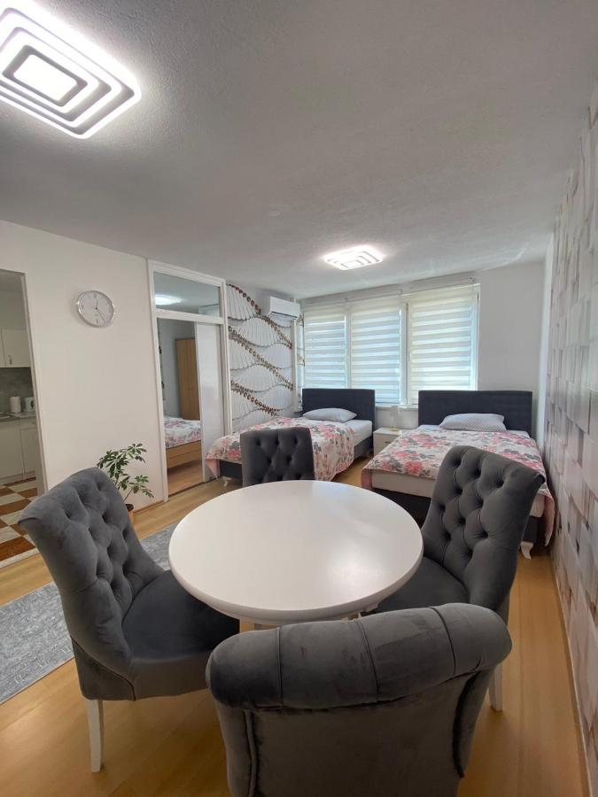 Apartman Citylux Bihac Luaran gambar